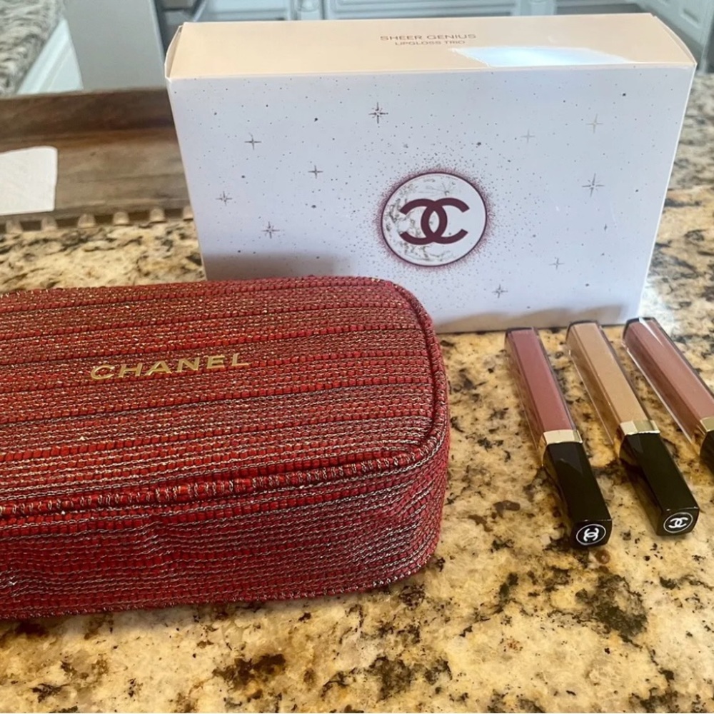 HOST PICK - BNIB Chanel Limited Edition Lipgloss Trio Holiday Set